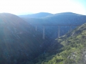 Najwyszy most w Europie, ktrego wysoko wynosi 200 metrw, a dugo wynosi 499 m. Pooony jest on nad rzek Maa Rijeka i dodatkowo przebiega po uku.